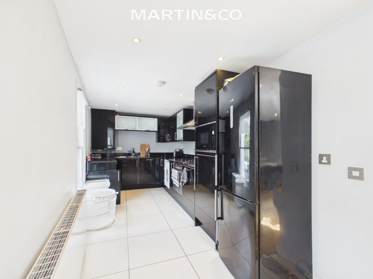 Flat Kings Road in Greater London