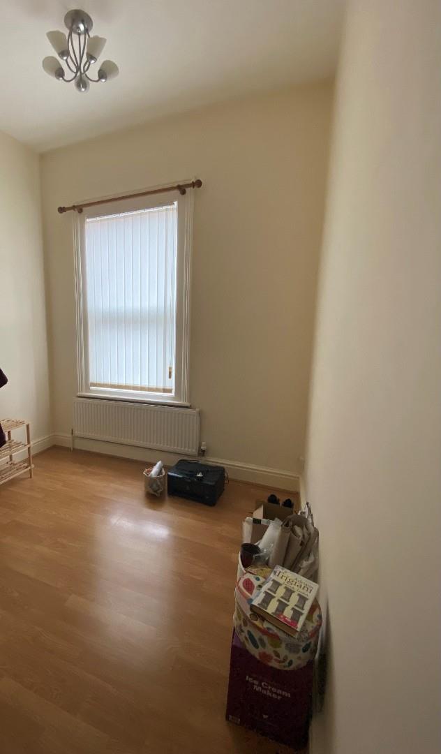 Flat Birchdale Road in Liverpool
