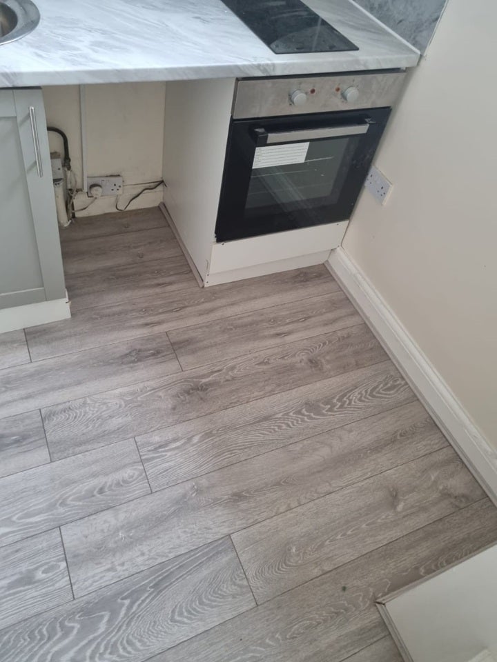Flat Knightland Road in Greater London