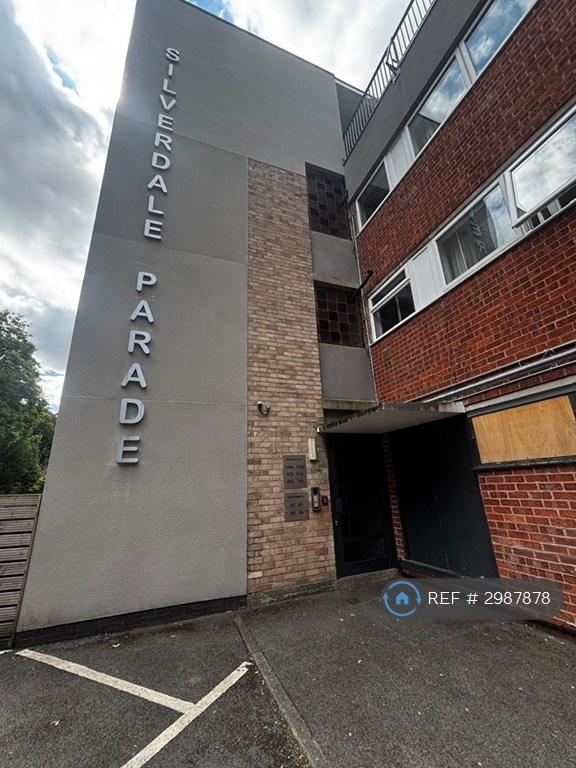 Flat Silverdale Road in Stockport