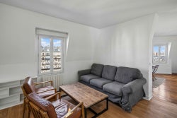 Flat Rue de Rome in Paris