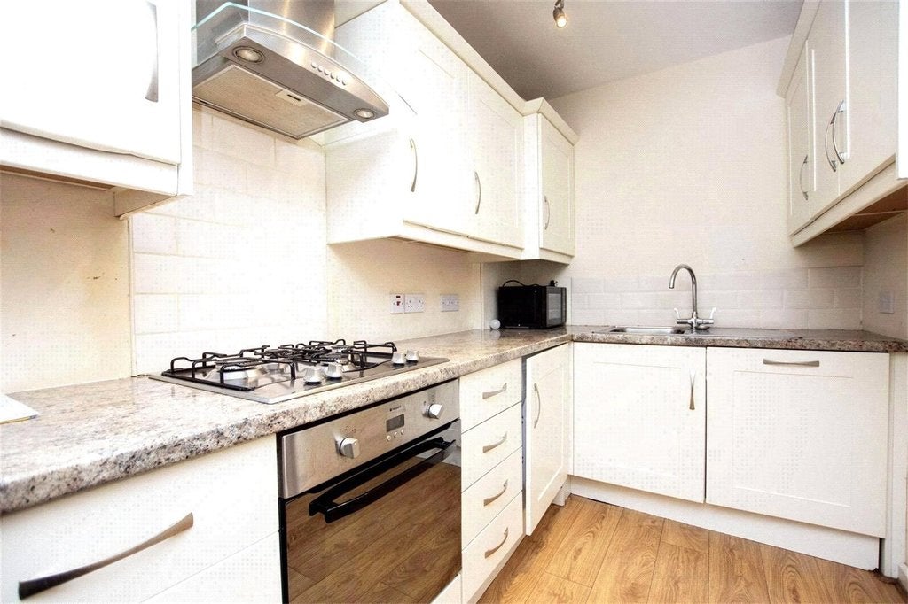 Room Heeley Road in Birmingham