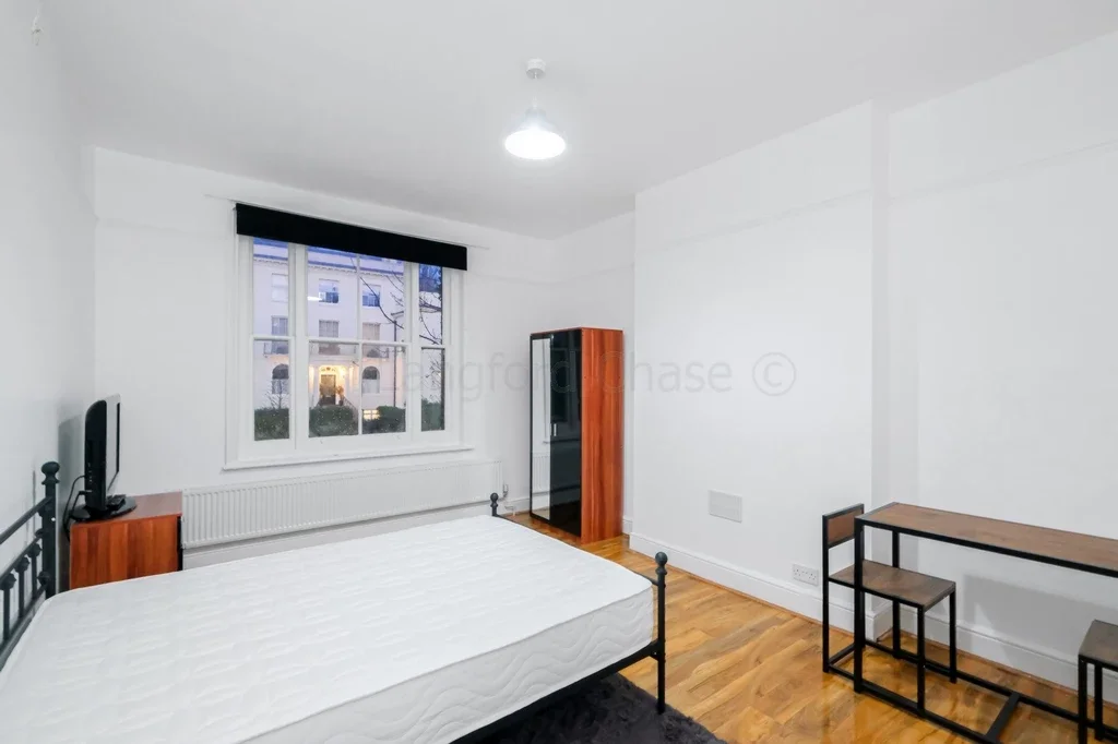 Room North Hill in Greater London