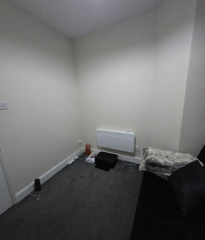 Room High Street in Greater London