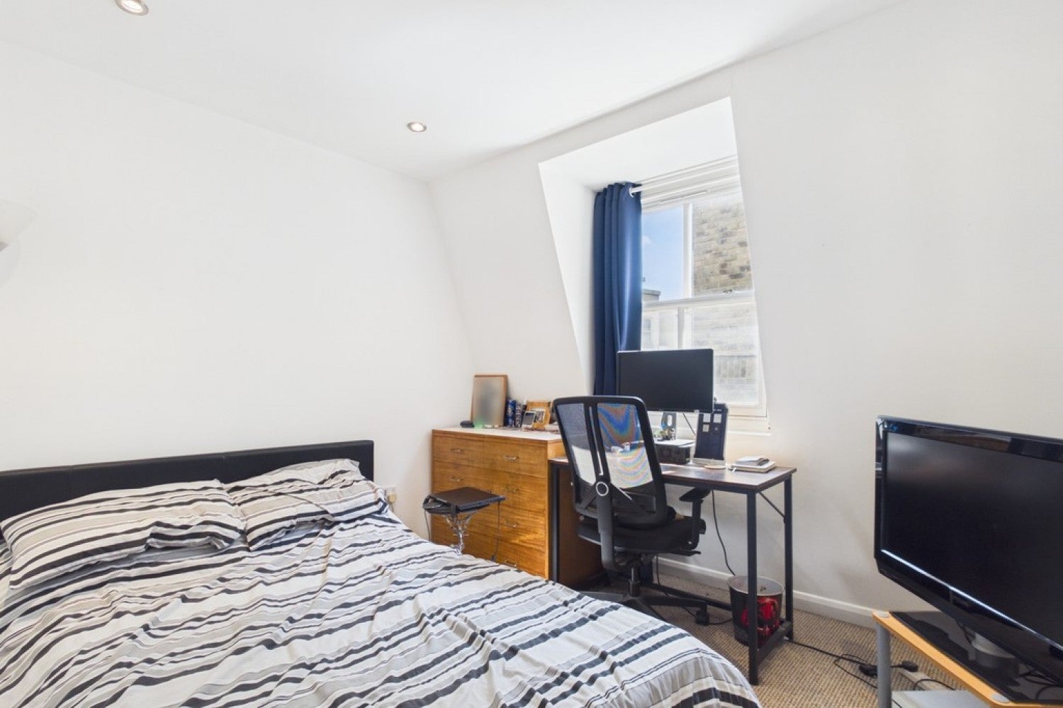 Flat Rendezvous Street in Folkestone and Hythe District