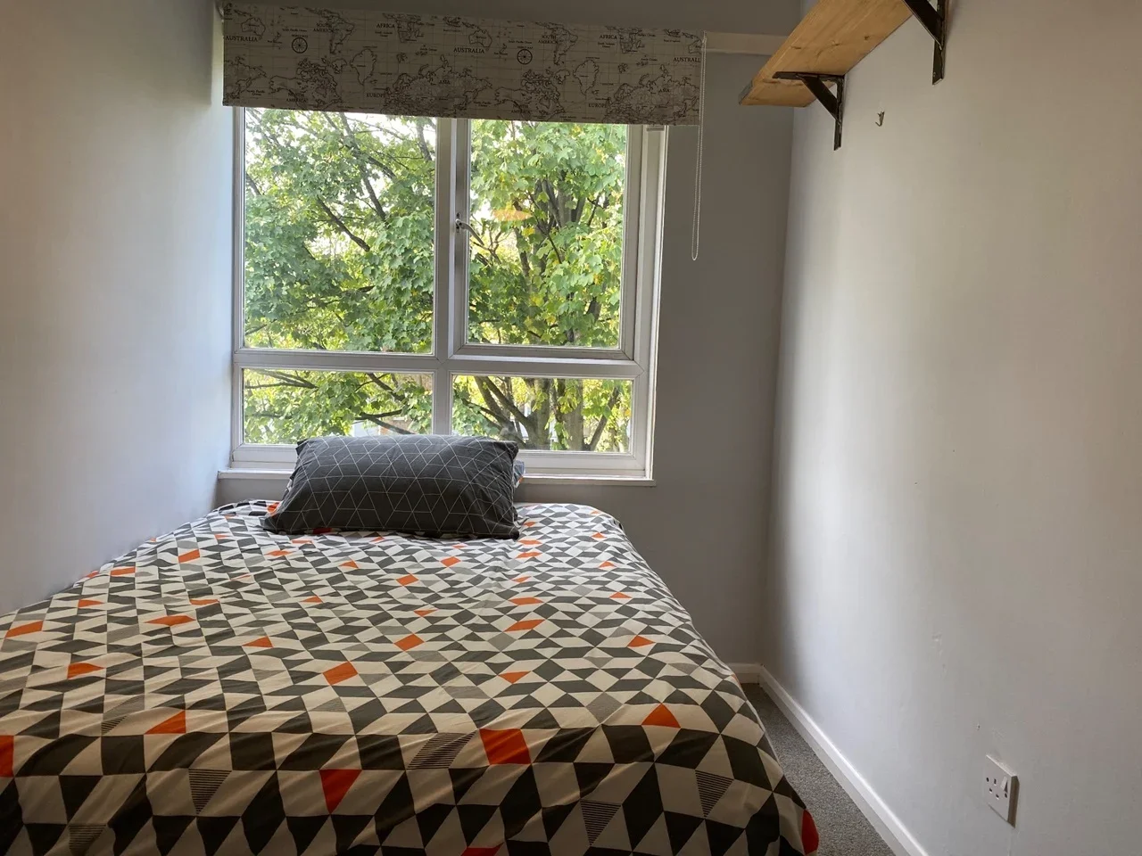 Flat Hilldrop Crescent in Greater London