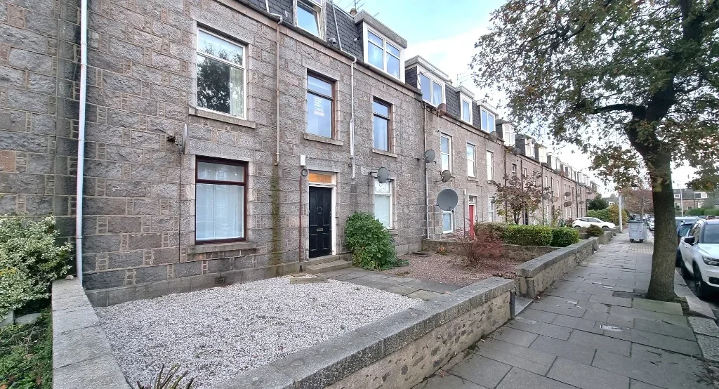 Flat Holburn Road in Aberdeen City