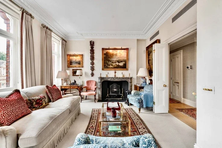 Flat South Audley Street in City of Westminster
