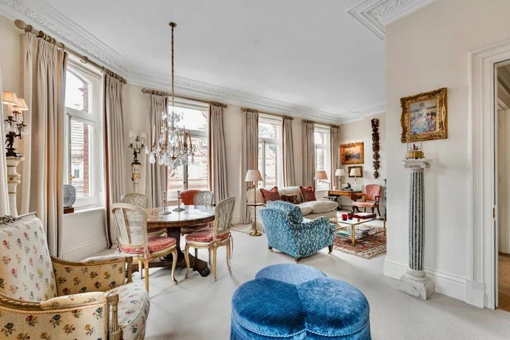 Flat South Audley Street in City of Westminster