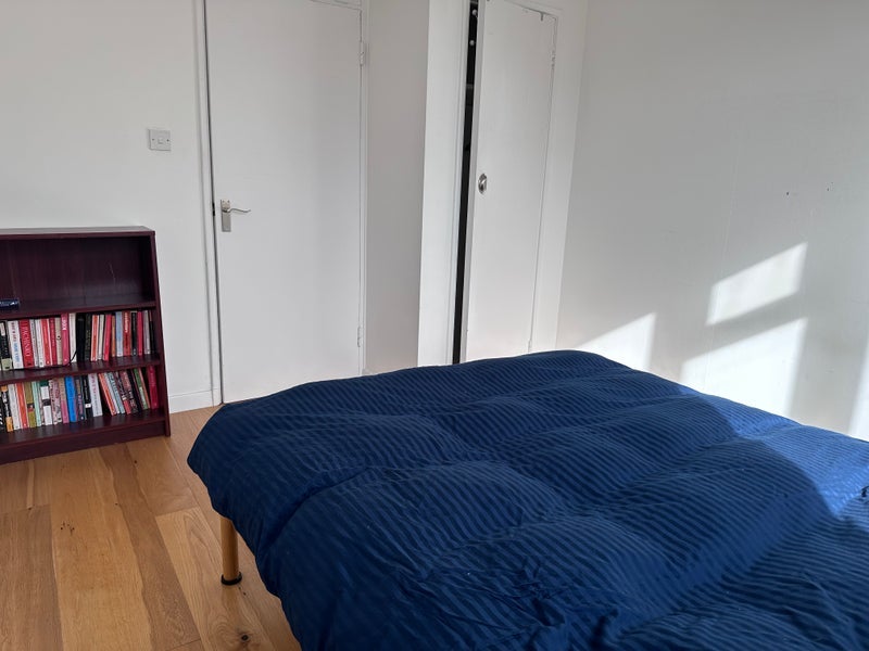 Flat Northwold Road in Greater London