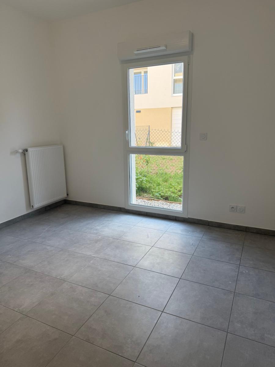 Flat Place Jean Moulin in Mions