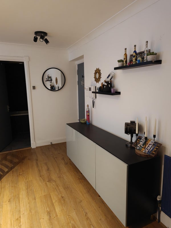 Room Ensign Street in Greater London