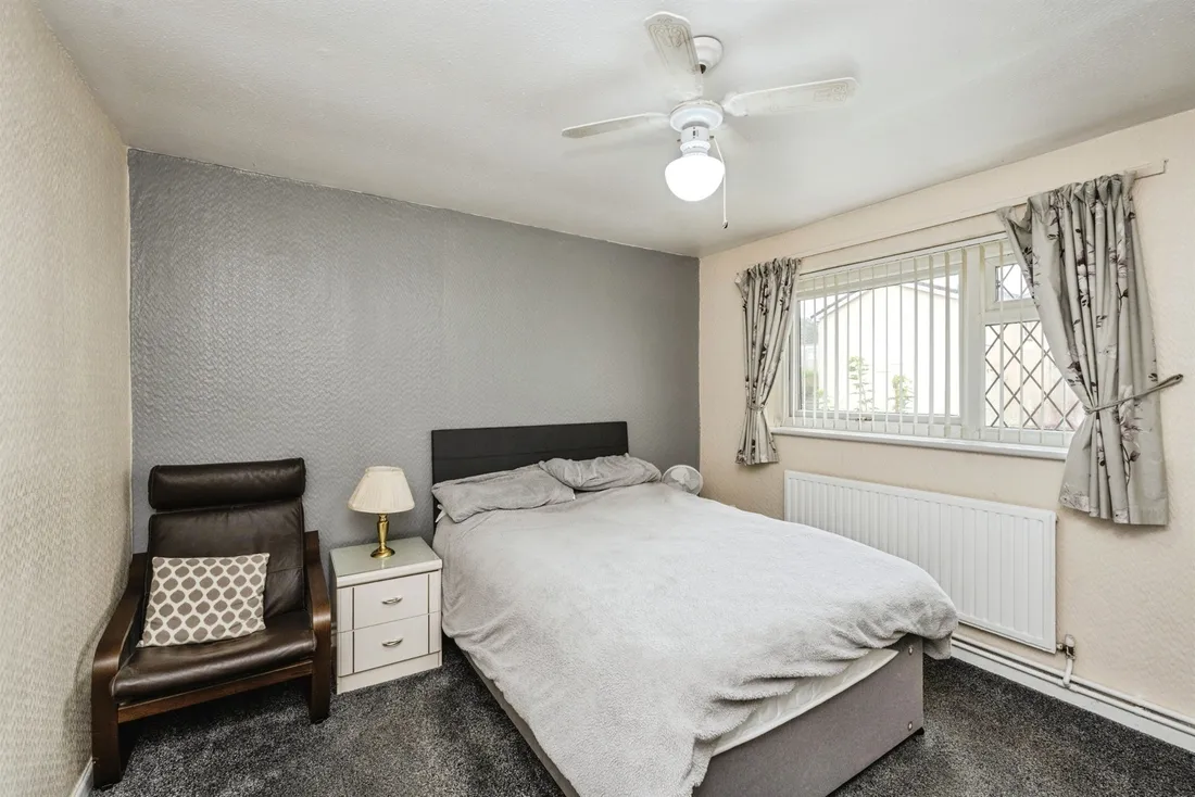 House Pentewan Close in Swansea