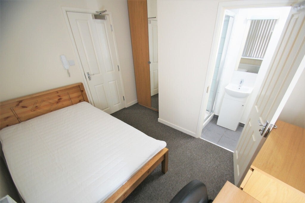 Flat Ranby Road in Coventry