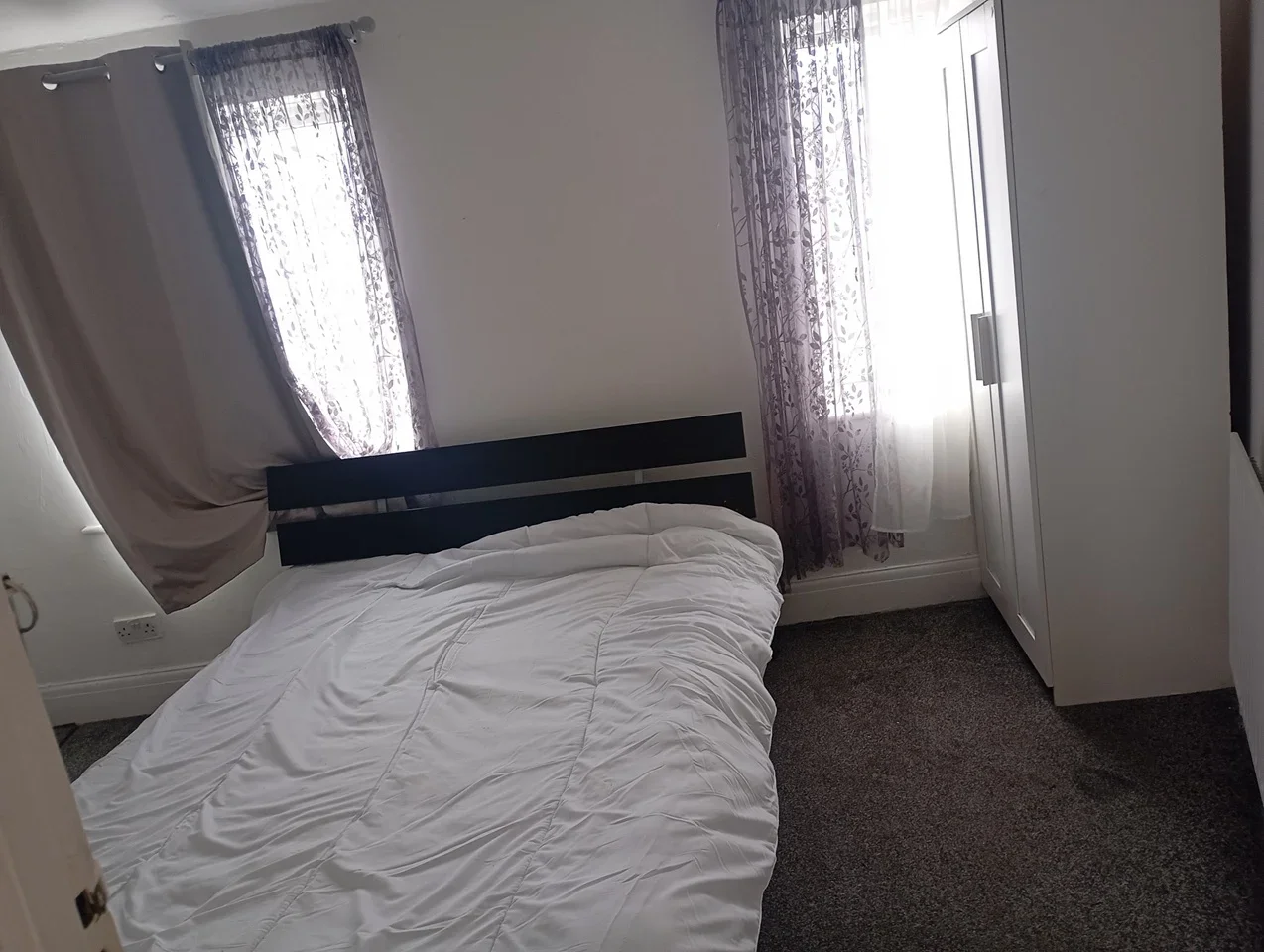 Flat Joel Street in Greater London