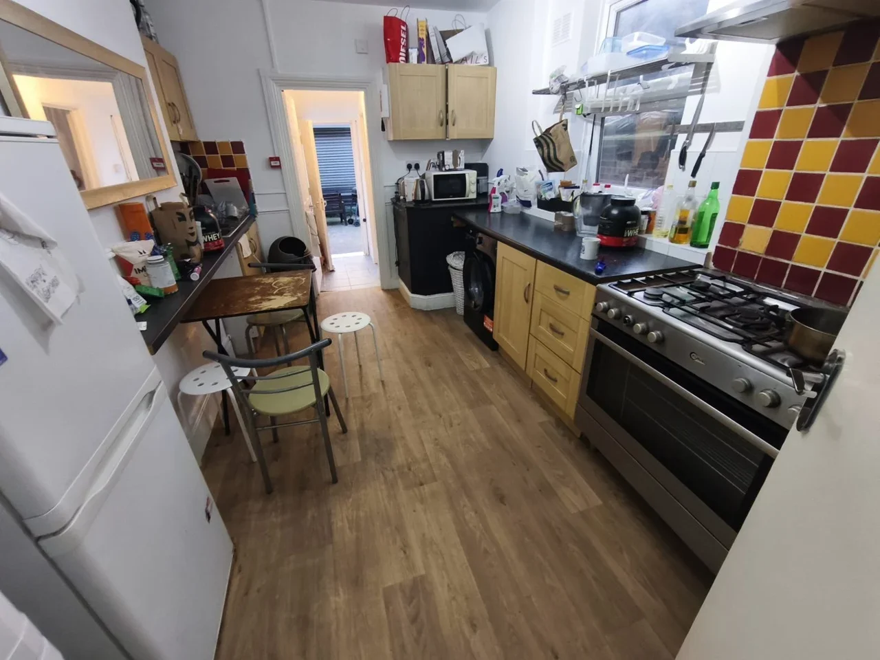 Room Wightman Road in Greater London