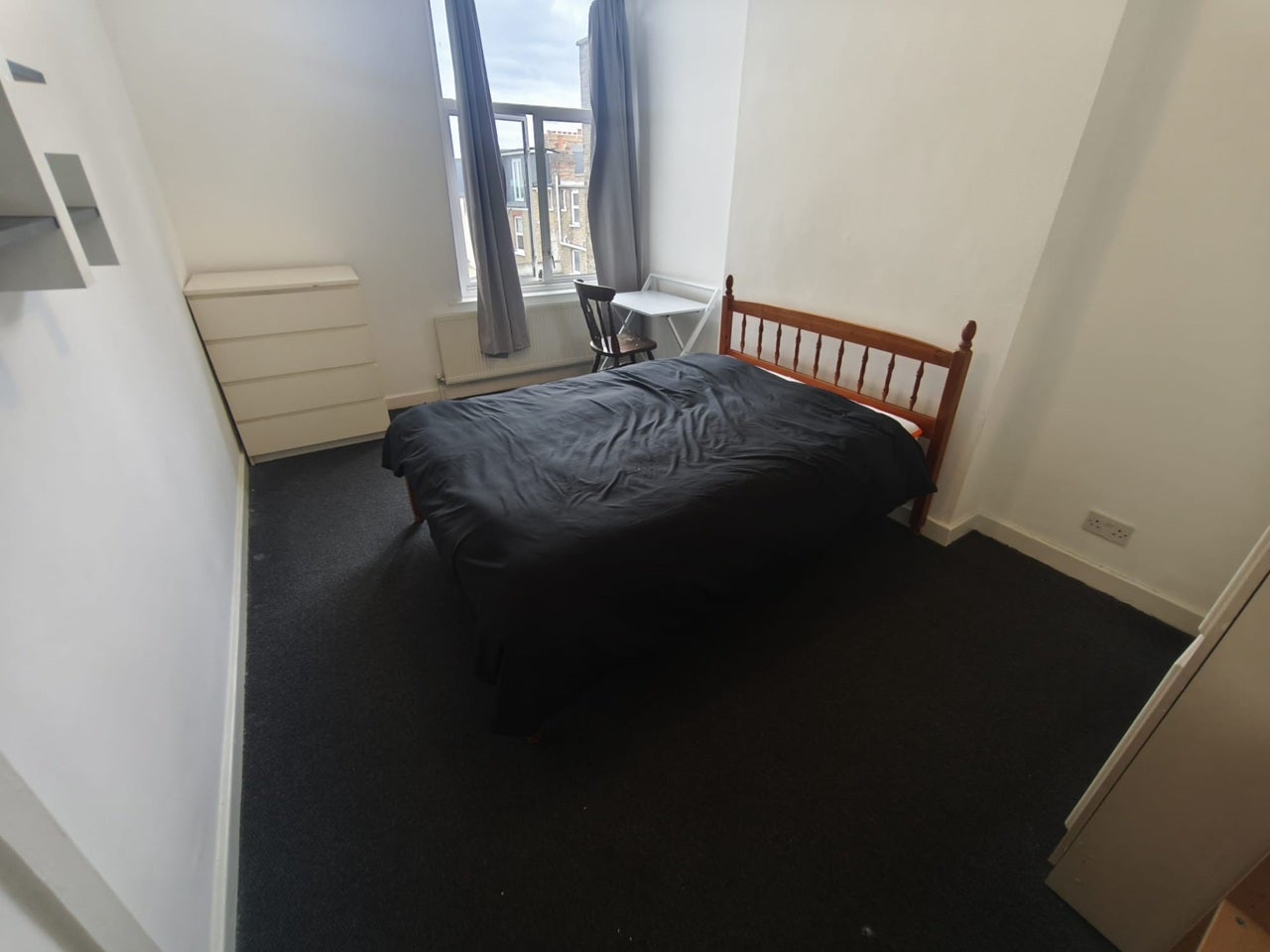 Room Wightman Road in Greater London