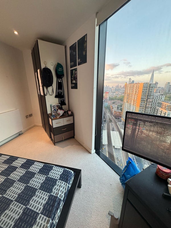 Room Walworth Road in Greater London