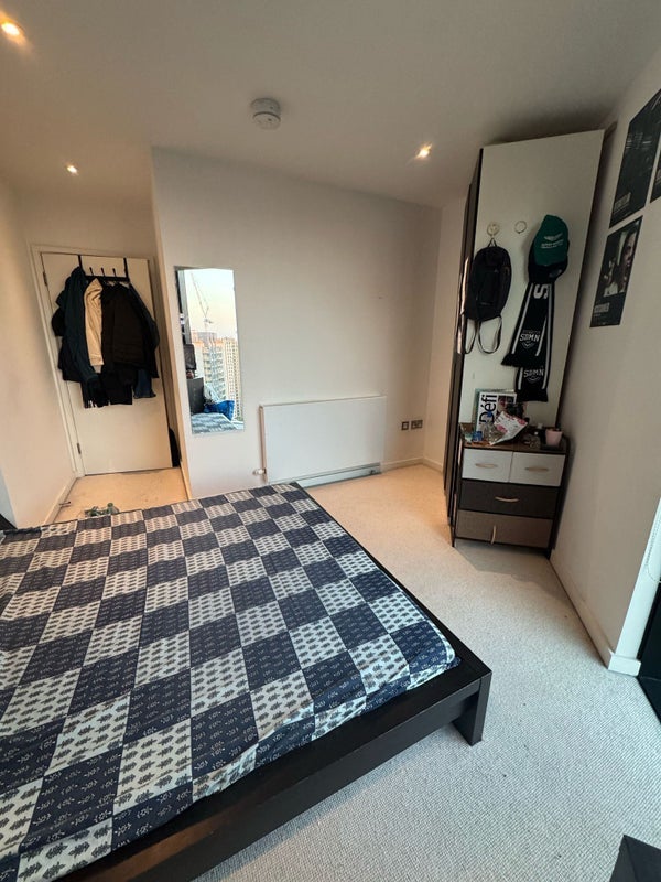 Room Walworth Road in Greater London