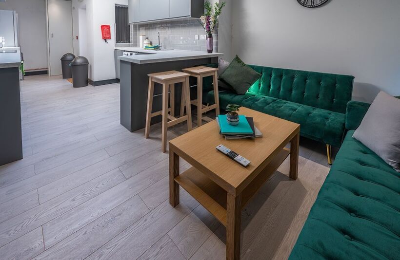 Room Ludlow Road in Coventry