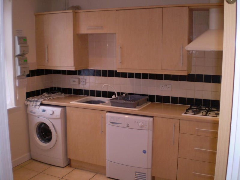 Room Larchmont Road in Leicester