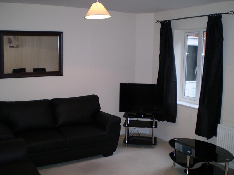 Room Larchmont Road in Leicester