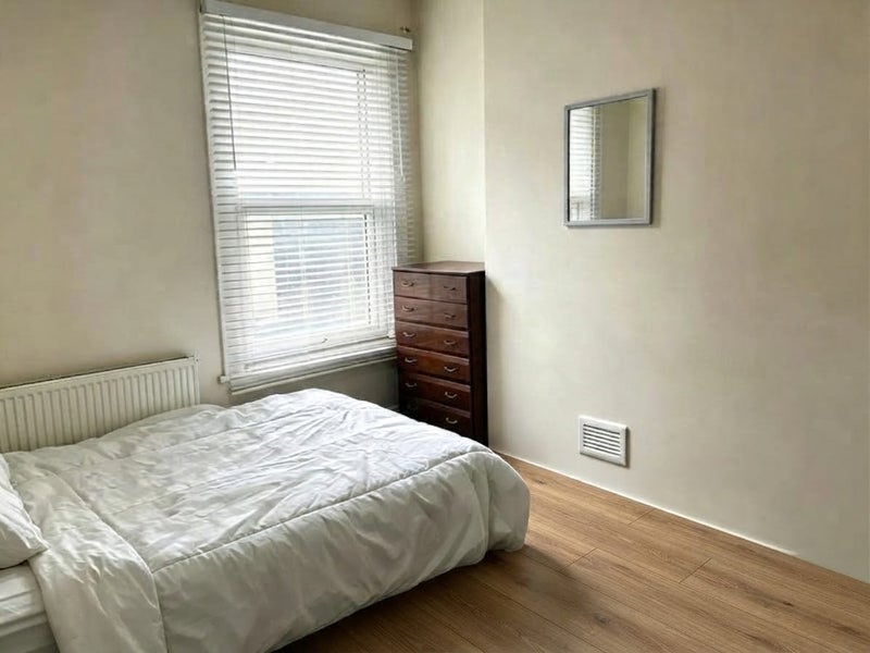 House Ethnard Road in Greater London