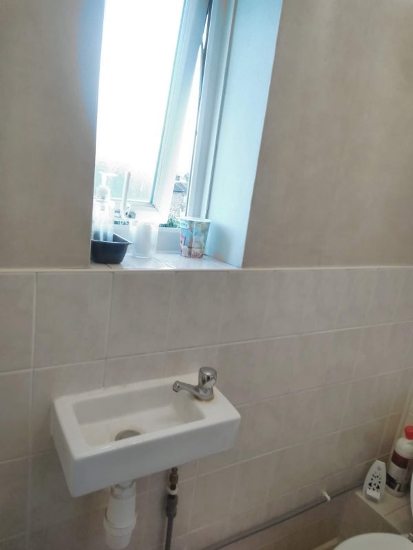Room Langbrook Road in Greater London