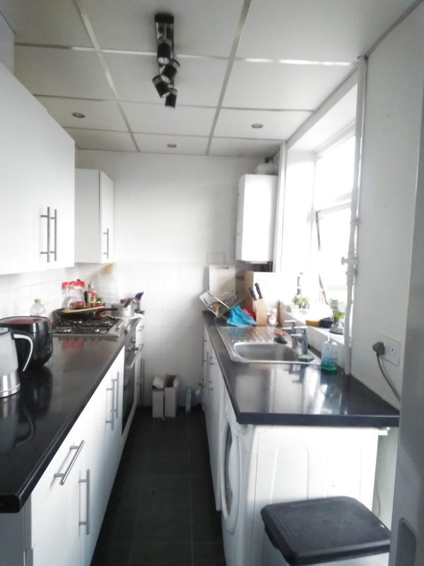 Room Langbrook Road in Greater London
