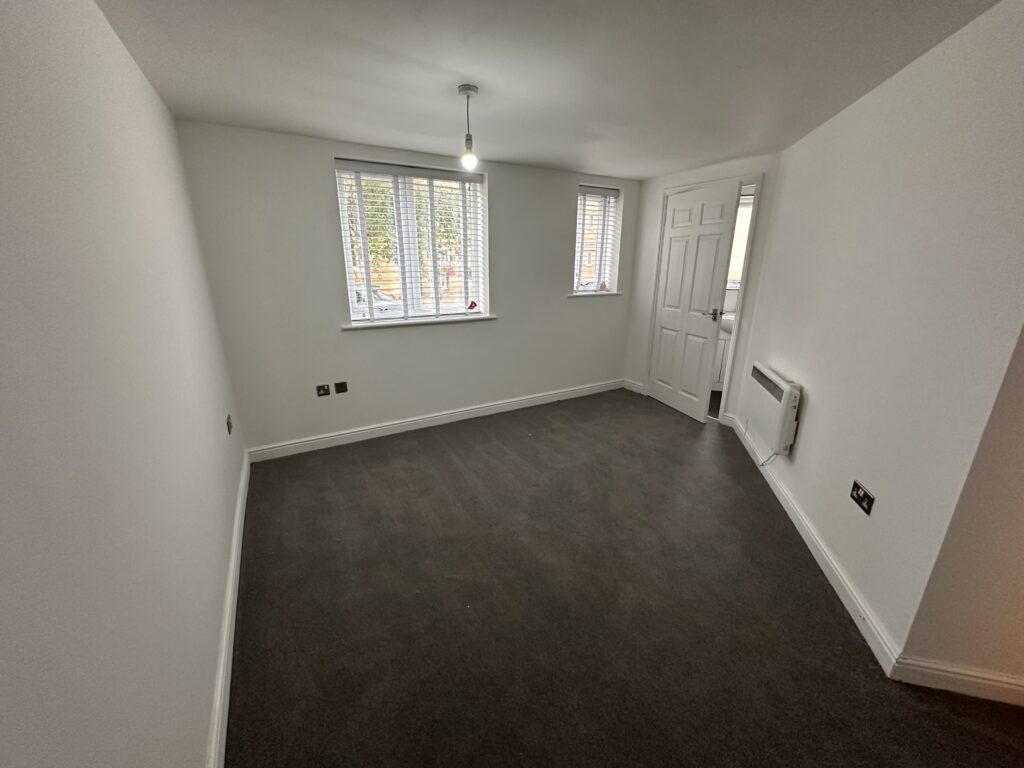 Flat Rookes Crescent in Chelmsford