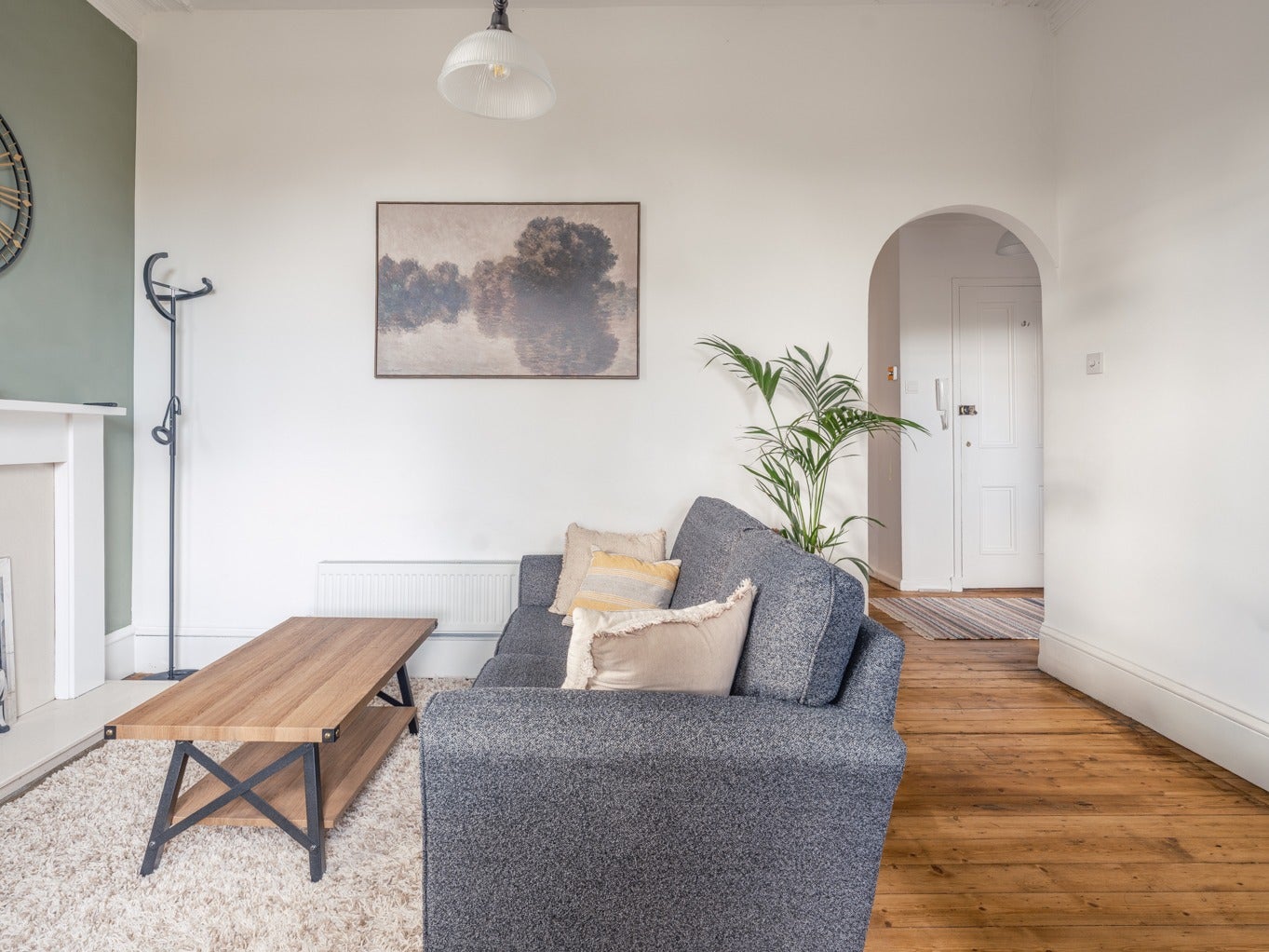 Flat Grosvenor Road in Newcastle upon Tyne