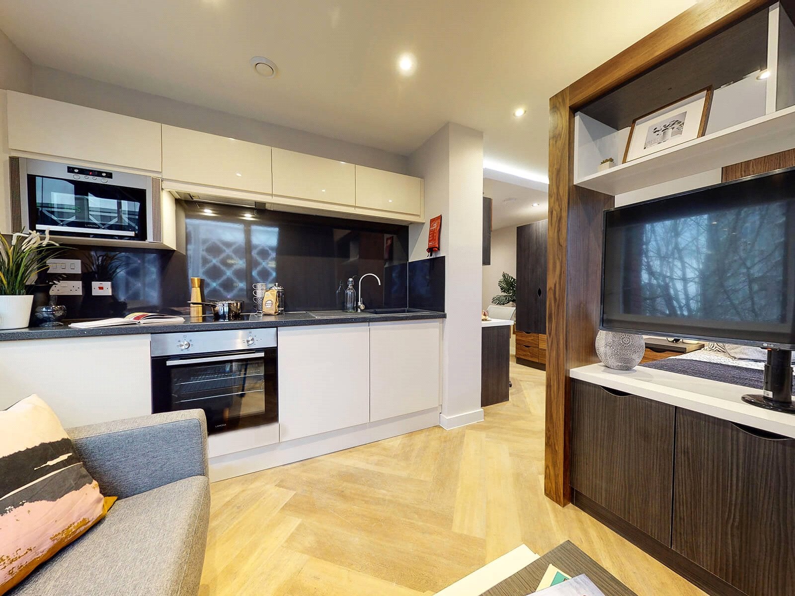 Flat Wade Lane in Leeds