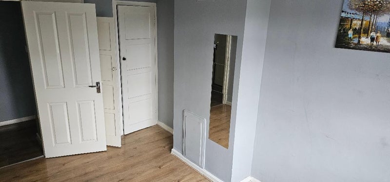 Room Asplins Road in Greater London