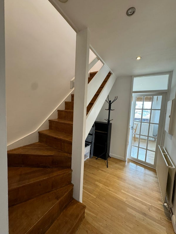 Flat Fenwick Place in Greater London