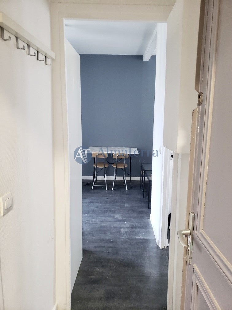 Flat Rue Brochant in Paris