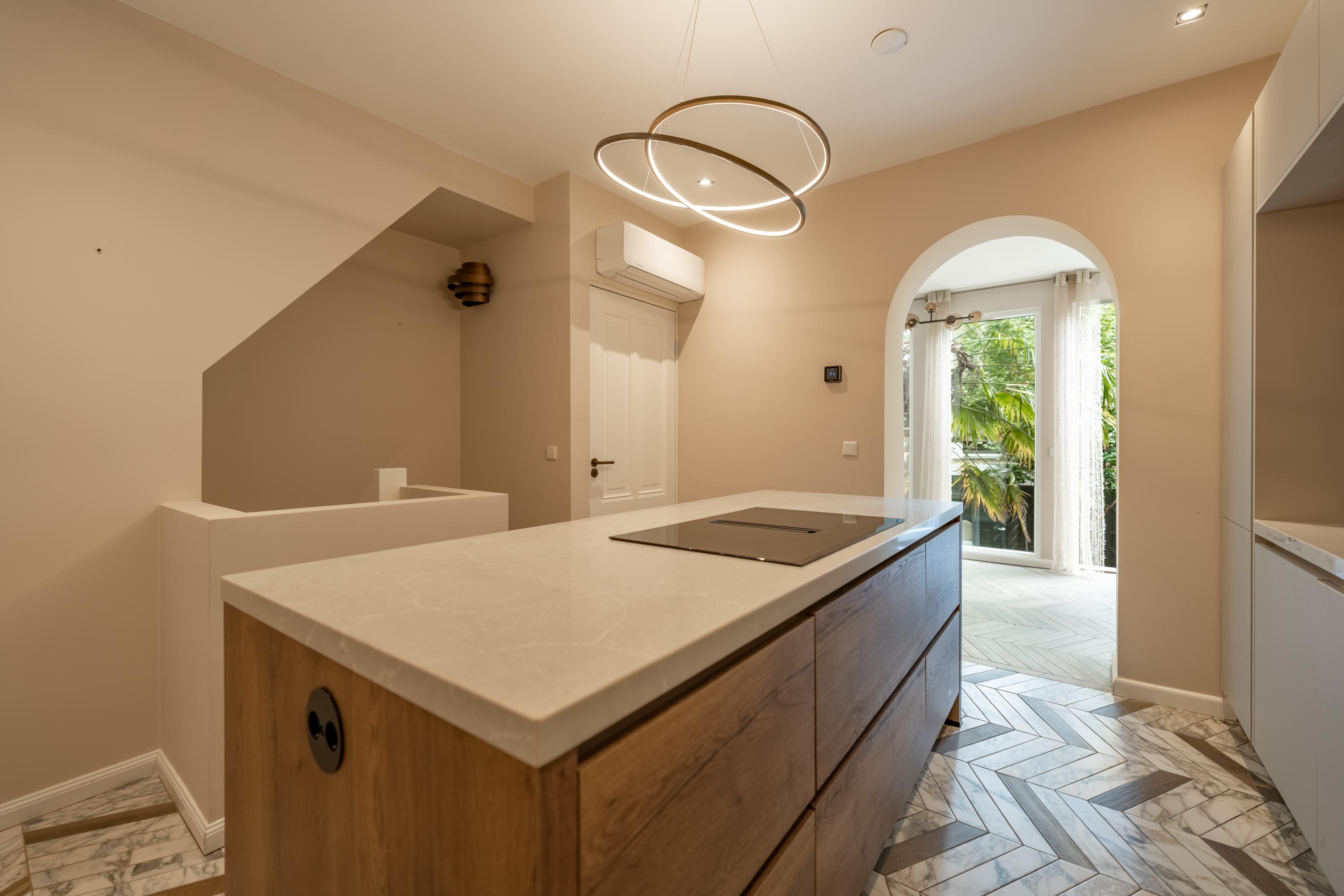 Appartement Pieter Cornelisz. Hooftstraat 141 D in Amsterdam