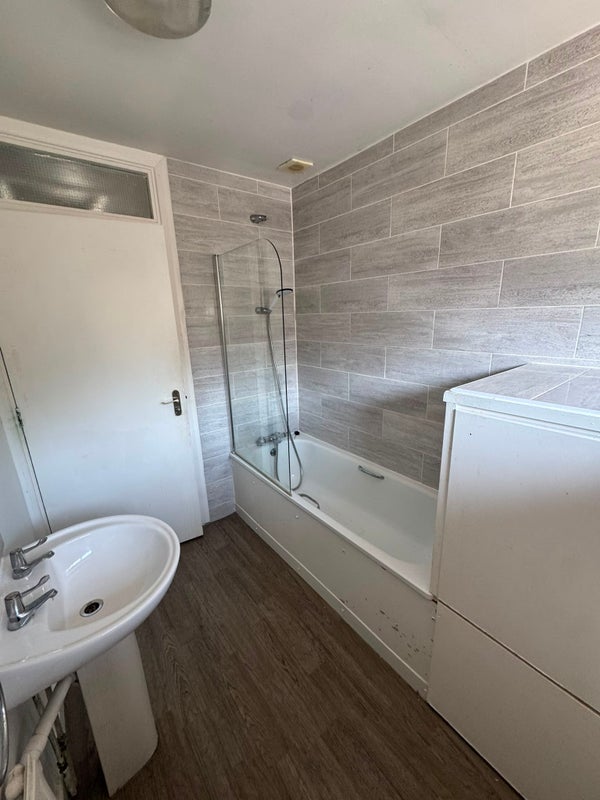Room Unity Mews in Greater London