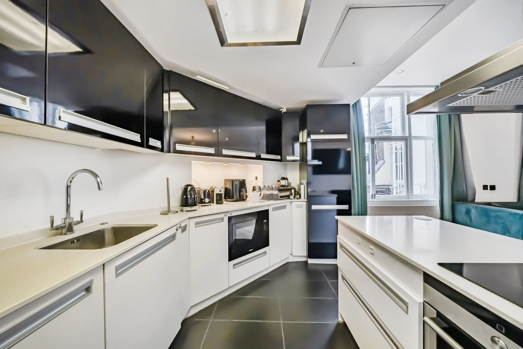 Flat Marloes Road in Greater London