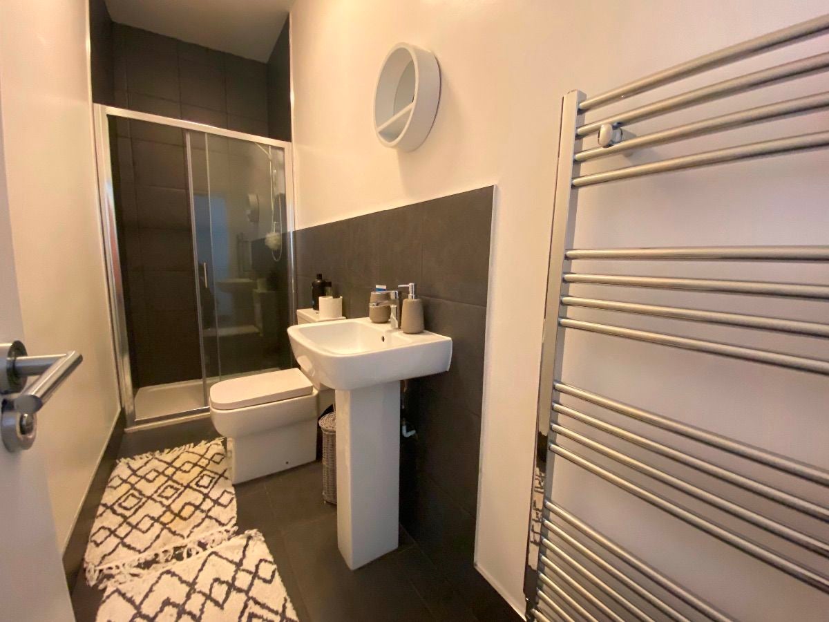 Room Lucan Road in Liverpool