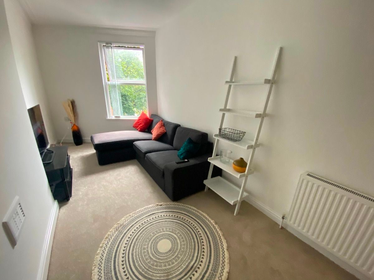 Room Lucan Road in Liverpool