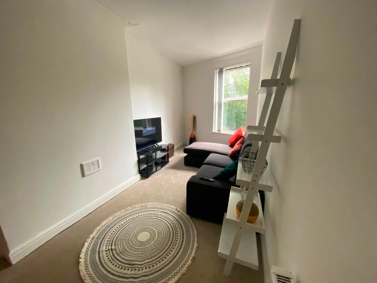Room Lucan Road in Liverpool