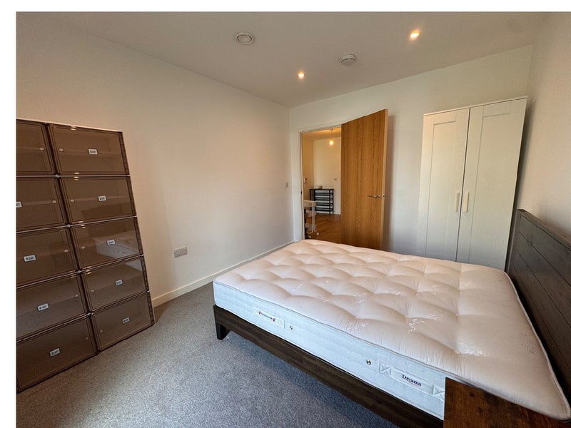 Room Exeter Passage in Birmingham