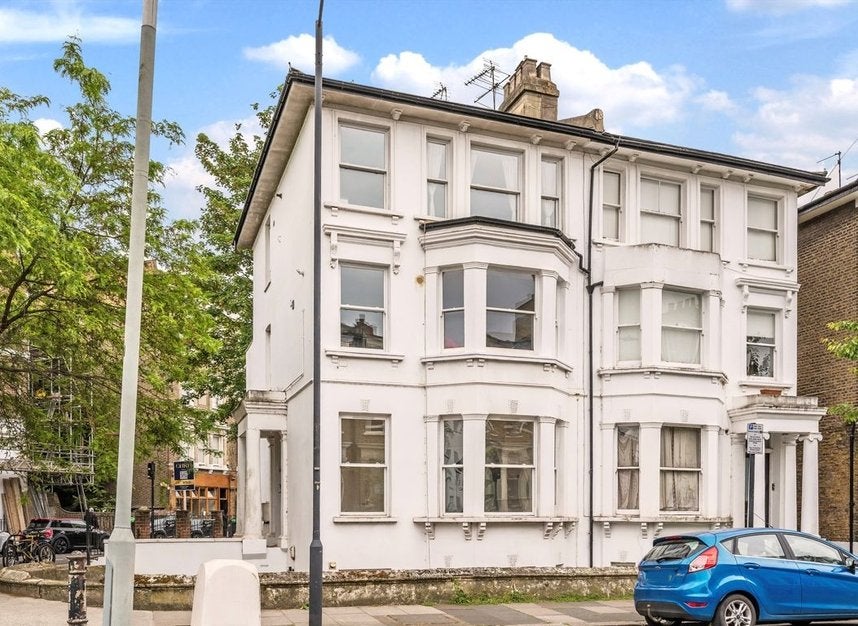 House Netherwood Road in Greater London