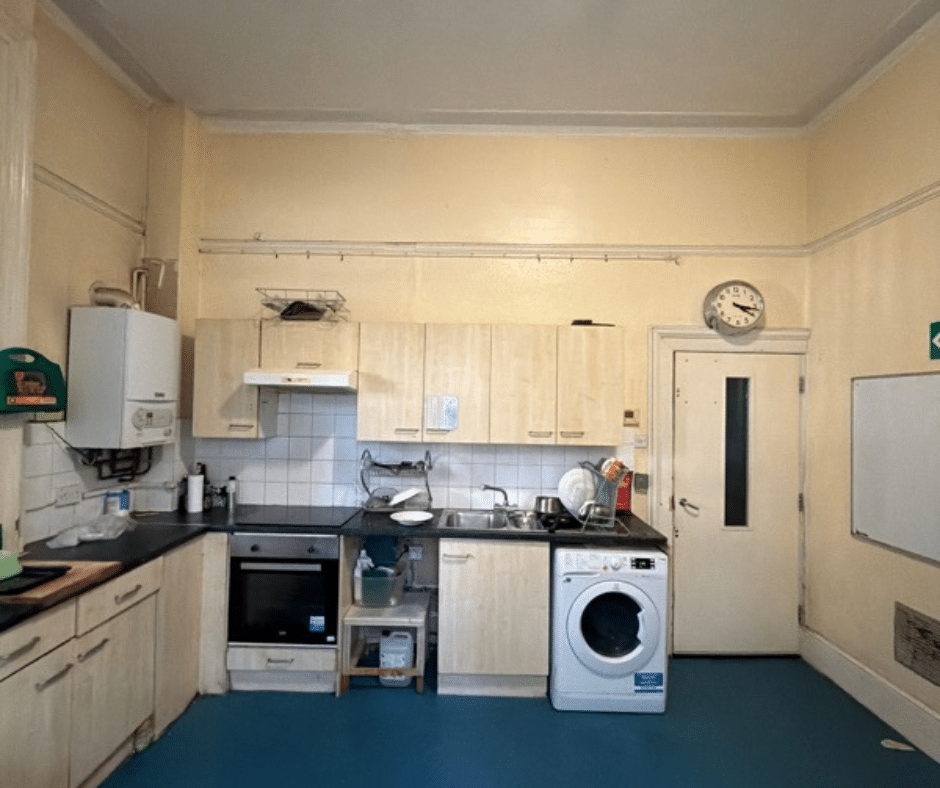 Room Brecknock Road in Greater London