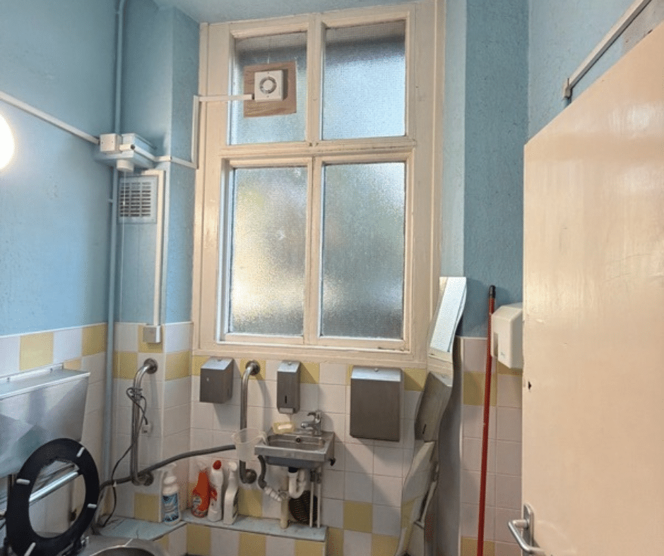 Room Brecknock Road in Greater London