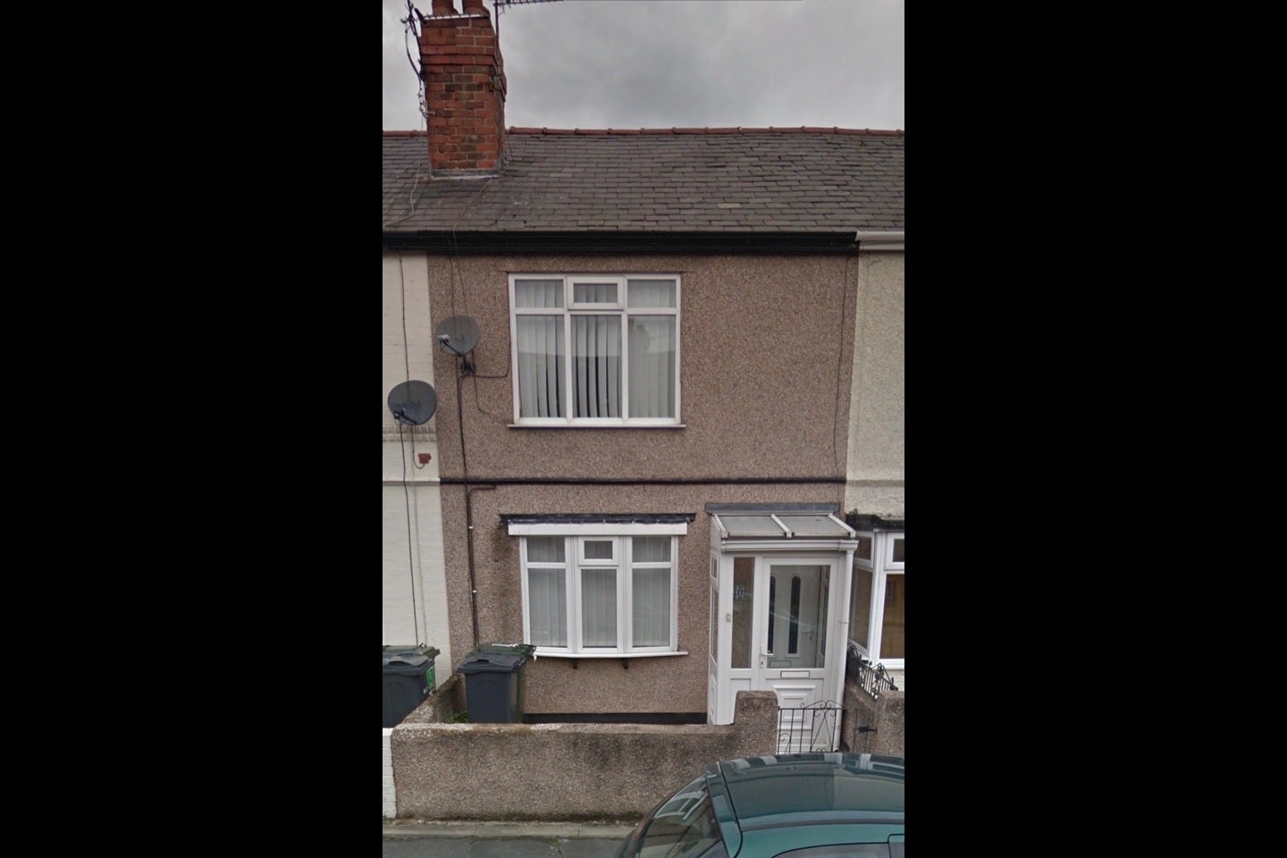 House Woodfield Road in Ellesmere Port