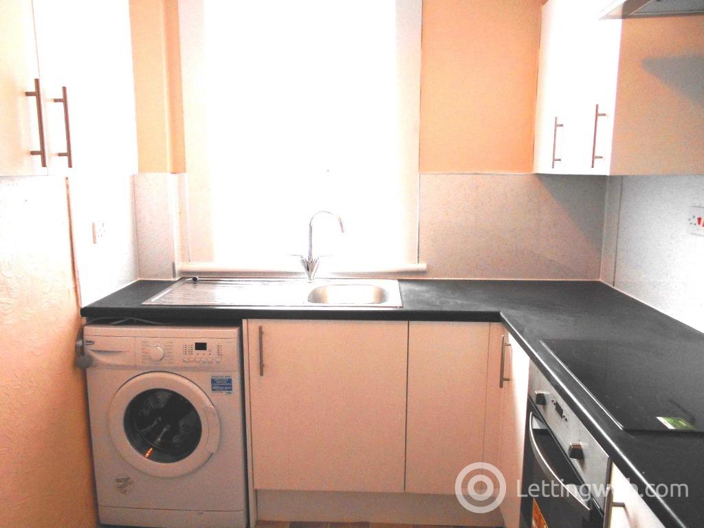 Flat Adamson Crescent in Dunfermline