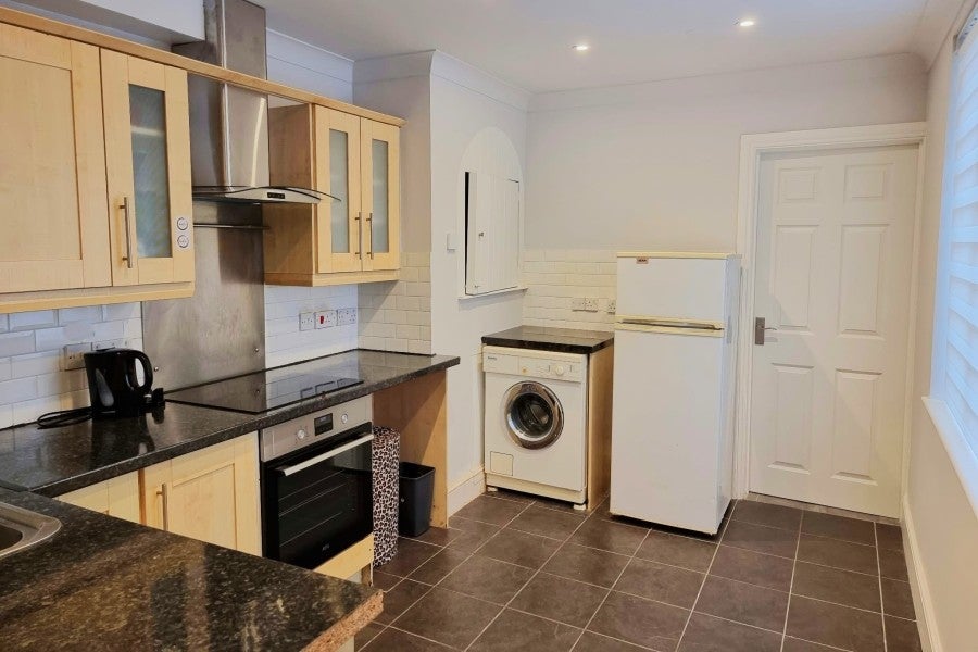 Flat Farnham Road in Guildford
