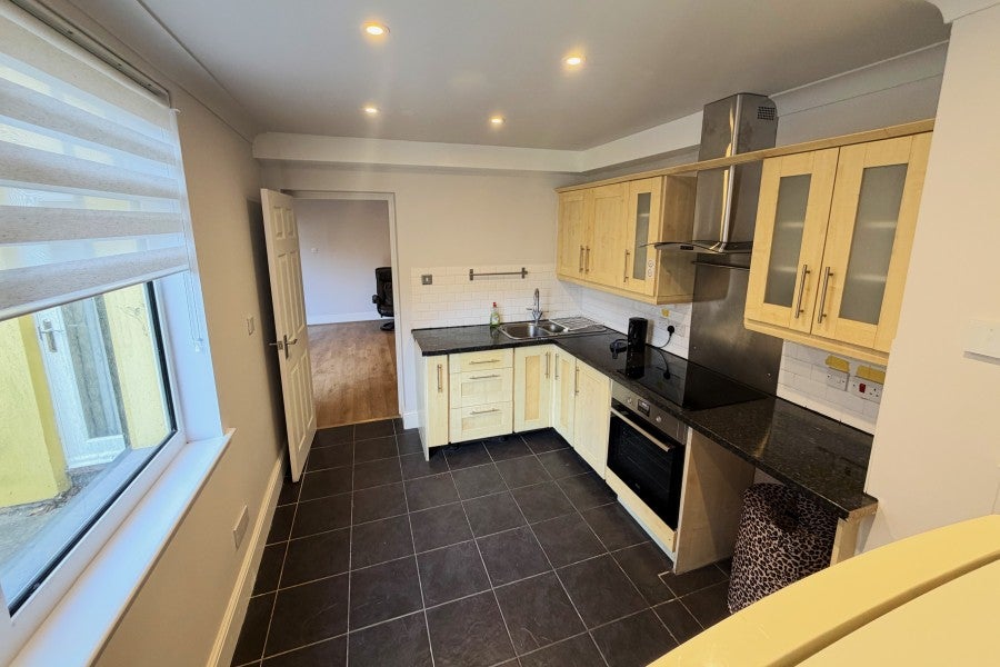 Flat Farnham Road in Guildford