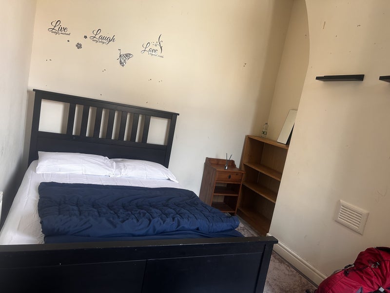 Room Makin Street in Liverpool
